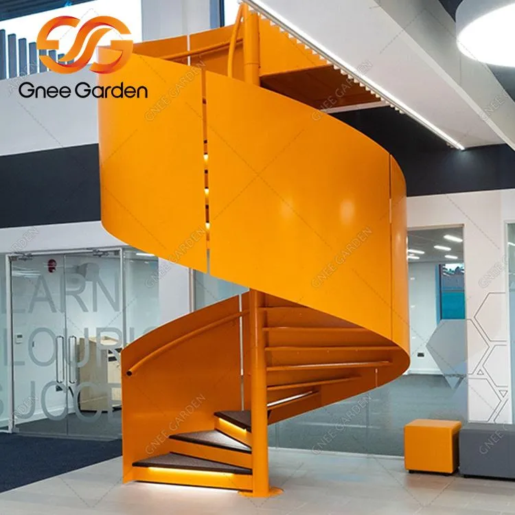 Corten Menaikkan Tangga Berkarat